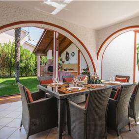 4 Bedroom Villa with Pool and Annex near Porec, Sleeps 8